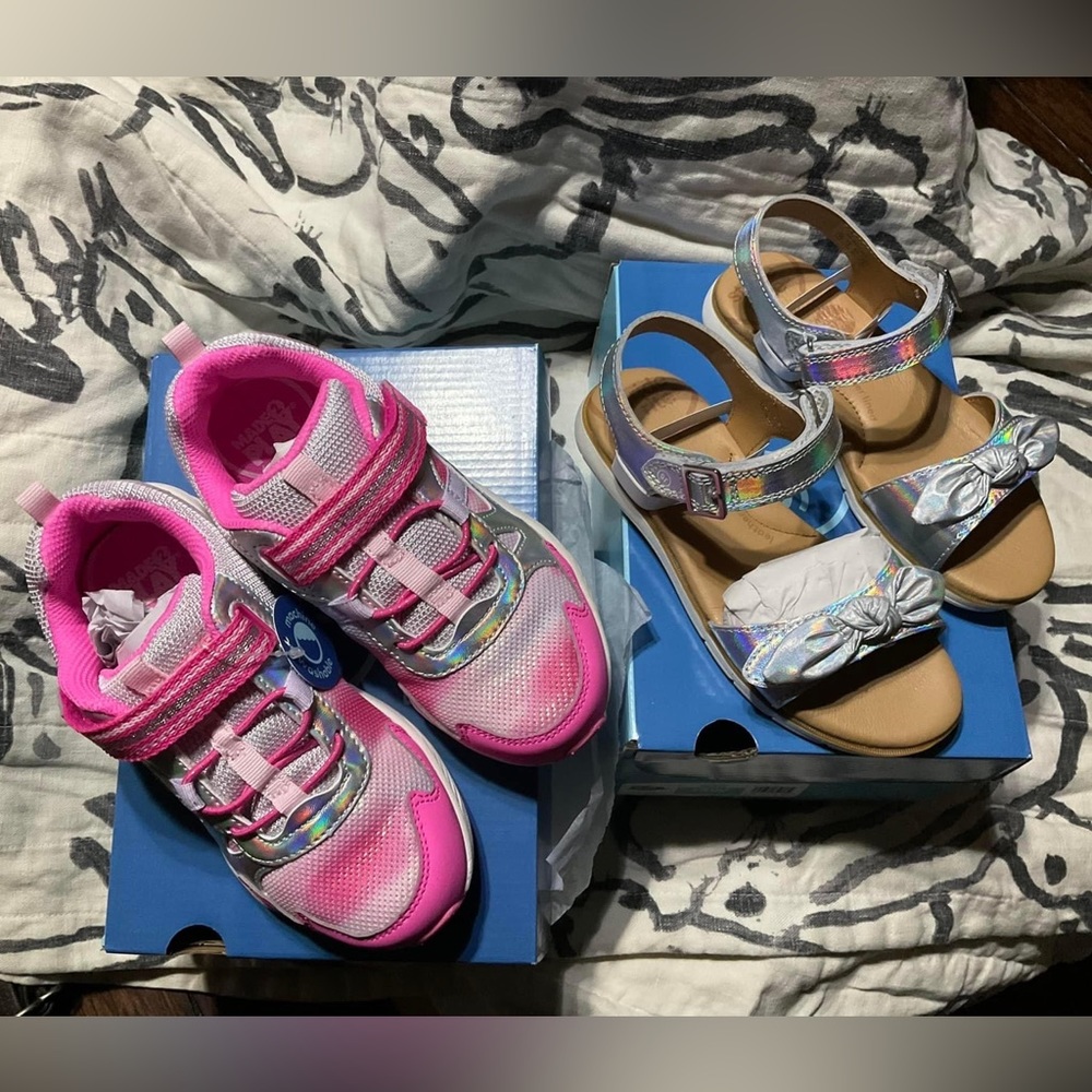 Lot of 2 pairs girls stride rite shoes size 13 wide new in box